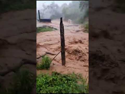 Chuvas torrenciais em Maiquinique, na Bahia.