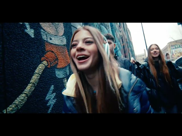 Video zu 'Ballert Auf Lautlos' ansehen