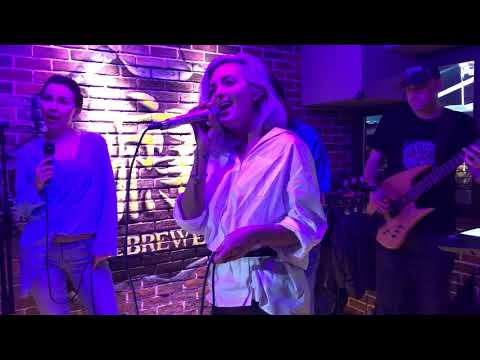 Elle Blink cover of Titanium song (Sia ft David Guetta)