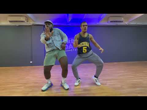 KALA YI BOEING (DANCE)