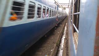 preview picture of video 'Overtaking 59439 Ahmedabad Passenger at Boisar'