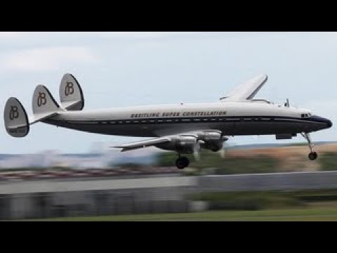 Spectacular Lockheed Super Constellation visual Approach Paris Air Show 2017 ( HD ) -2017