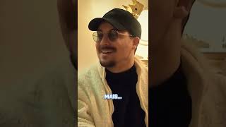 Mister V gifle un géant thumbnail