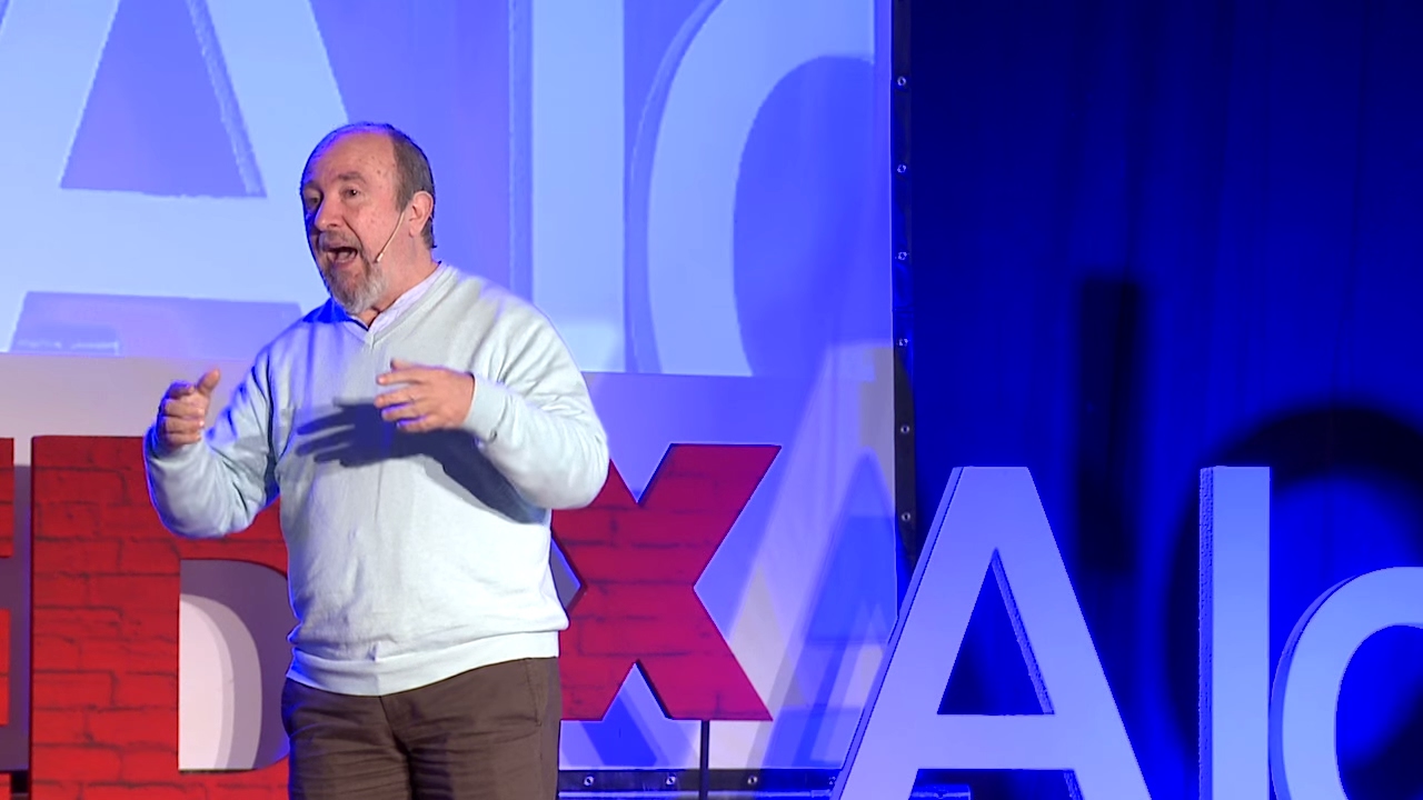 Todos vamos a morir. Aprendamos. | Vicente Arráez | TEDxAlcoi