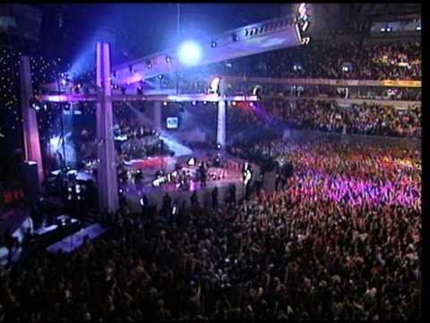 Zdravko Colic - Cija je ono zvijezda - (LIVE) - (Beogradska Arena 15.10.2005.)