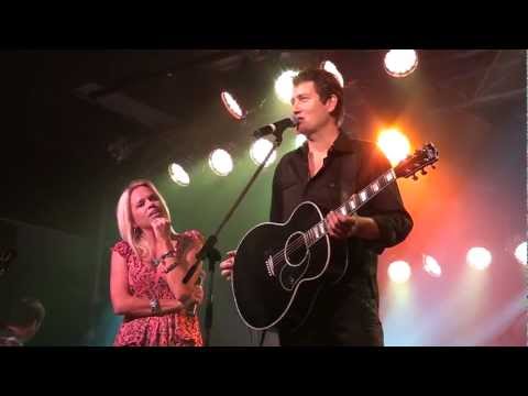 Adam Harvey & Beccy Cole - A Good Woman Can