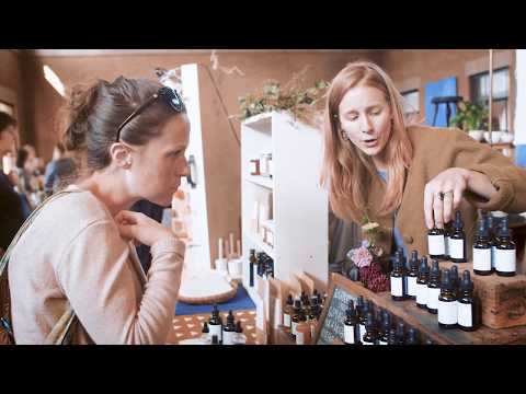 download lagu mp3 mp4 Half Moon Market, download lagu Half Moon Market gratis, unduh video klip Half Moon Market