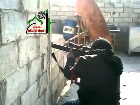 اشتباكات بين تجمع أنصار الإسلام وقوات النظام في السيدة زينب