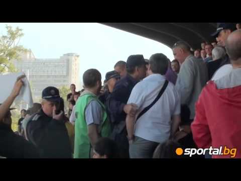 Scandal: Fans of CSKA tease Slavists in sector A