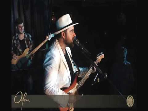 Éliás Gyula Jr.- Playing you're game /Barry White covered Live@Orfeum