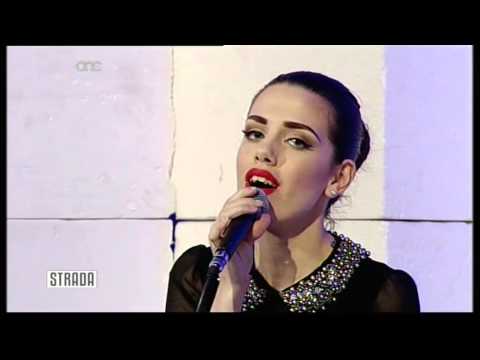 Karen DeBattista & Claudio Castelletti - Your Song LIVE on Strada