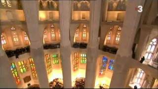 Gaudí Tribute, Luminous Elevation - Sagrada Familia, Barcelona 07/11/2010