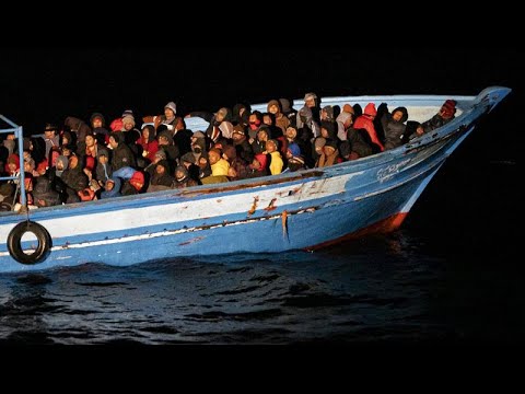 Ιταλία: Η ακτοφυλακή διέσωσε 100 μετανάστες
