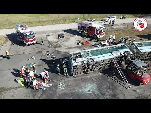 Großübung Verkehrsunfall mit einem Gelenkbus am 18.03.2023
