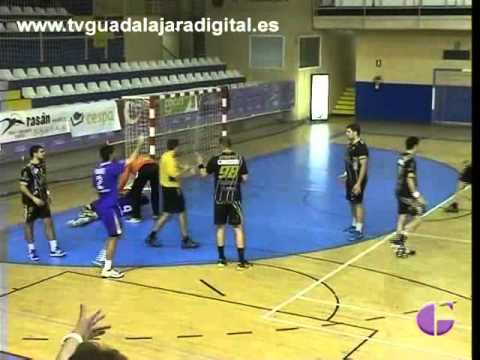 EL BM GUADALAJARA APURA EUROPA EN PUENTE GENIL