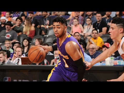 Booker and Russell Duel in the Desert | 03.09.17