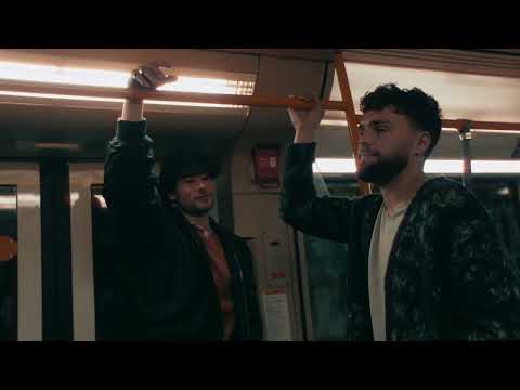 Chris de Sarandy -  Need Somebody (Official Music Video)