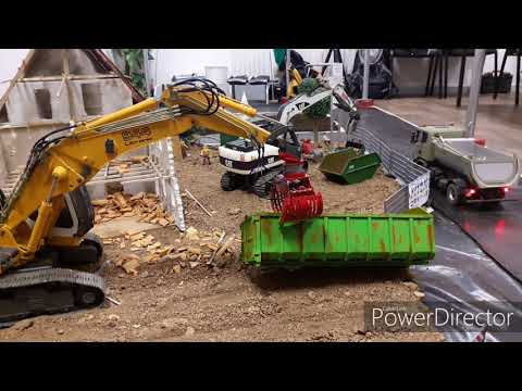 Hausabriss mit RC Modellen zum Lebendigen Adventskalender am 03.12.2019 bei der WVBG in Flöha