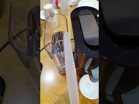 Fixing Starbucks Verismo V water pump.