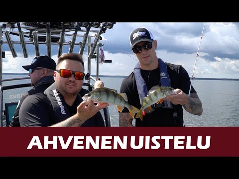 Ahventa uistelemassa | KÖRMYNISKOJA VENEESEEN