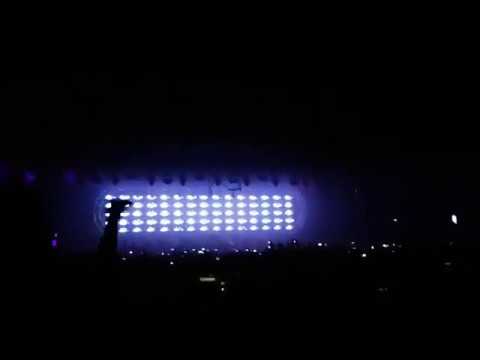 Richie Hawtin playing ARTBAT - Wall [Suara]