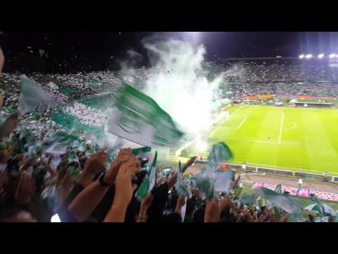 "Recibimiento de Atletico Nacional Vs Jaguares" Barra: Los del Sur &bull; Club: Atlético Nacional