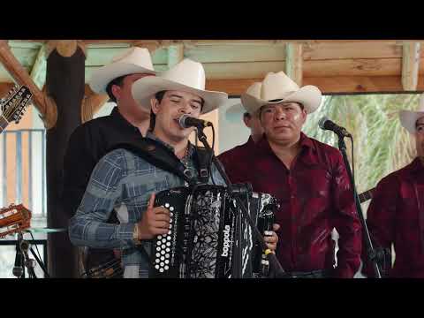 El Escapulario - El Piloto y Su Estilo x Los Hijos De Sinaloa (En Vivo)