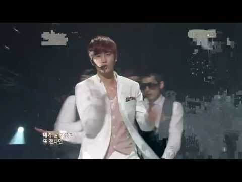 110617 Heo Young Saeng (SS501) Music Bank mic malfunction
