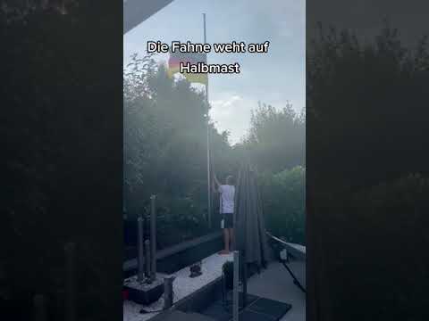 Traurig... #deutschland #flagge #fahne #halbmast #em2021 #ausgeschieden #england #pech #achtelf