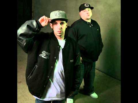 1982 ft. Reks,Ghetto-The People Let Me Down