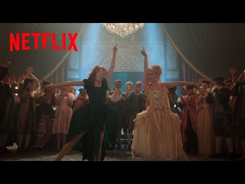 Agnes y Enid bailan The Dead Dance | Miércoles | Netflix España