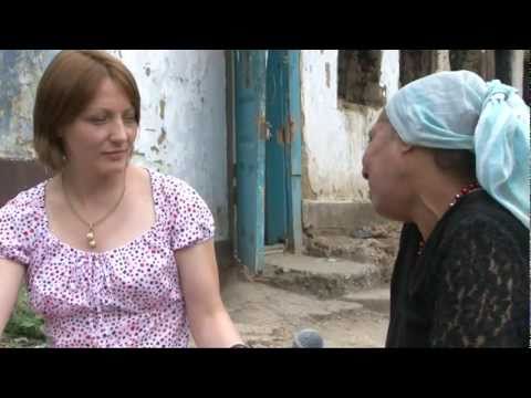 Romii - pe muchie de cuţit / STOP DISCRIMINAREA