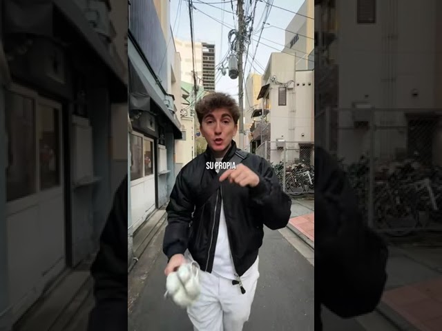 Vídeo relacionado con NOREN Calcetines japoneses Tabi Socks (JAPANORAMA), fabricados en Japón, con estampado de sandalias, puntera dividida, talla unisex para hombres y mujeres, Talla adulto/Ninja Navy, Talla única