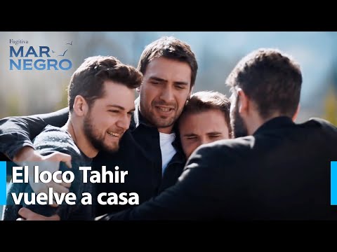 Gran entusiasmo en la casa de la familia Kaleli - Mar Negro Capítulo 142 | Fugitiva