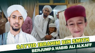 Download lagu MOMENT SAYYID IBRAHIM BIN SMITH Putra HABIB BAHAR Berjumpa dengan ABUYA HABIB ALI AL KAFF mp3