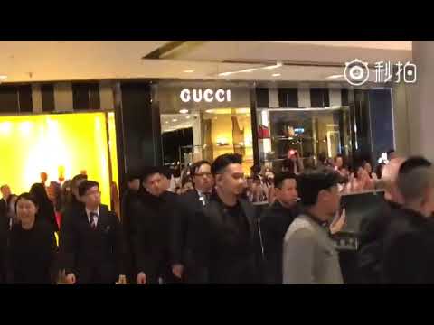 180315 Krystal - Givenchy Opening Event