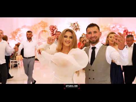 Shoqëria e Çiftit në valle, ndizet atmosfera nga Shoqëria e Çiftit (Eva & Klodi)