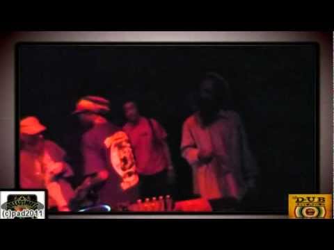 HANDS & HEARTS MUSIC FAMILY (uk) ft ras iyah - dub di uk vibes \  sound pt6 @ cactus 21-10-11