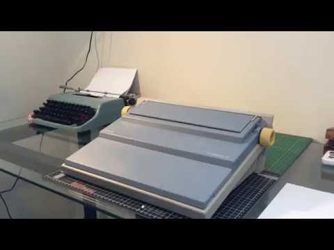 Olivetti ET personal 55 electronic typewriter