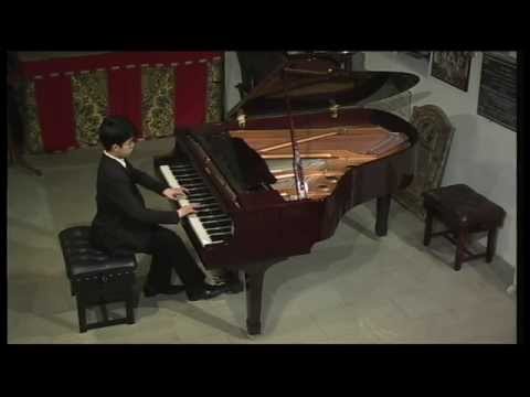 Aristo Sham plays Bach Prelude and Fugue in C sharp major