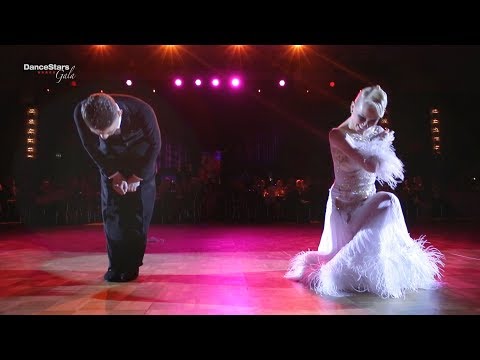 Dmitry Zharkov - Olga Kulikova | DanceStars Gala Düsseldorf 2017 - Wiener Waltzer Show