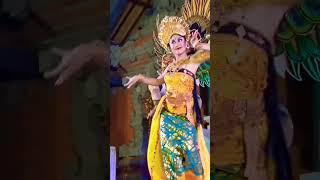 Download lagu Tari Oleg Tamulilingan oleh Gong ISI Denpasar #taribali #taksubali #budayabali #balinesedance #bali mp3