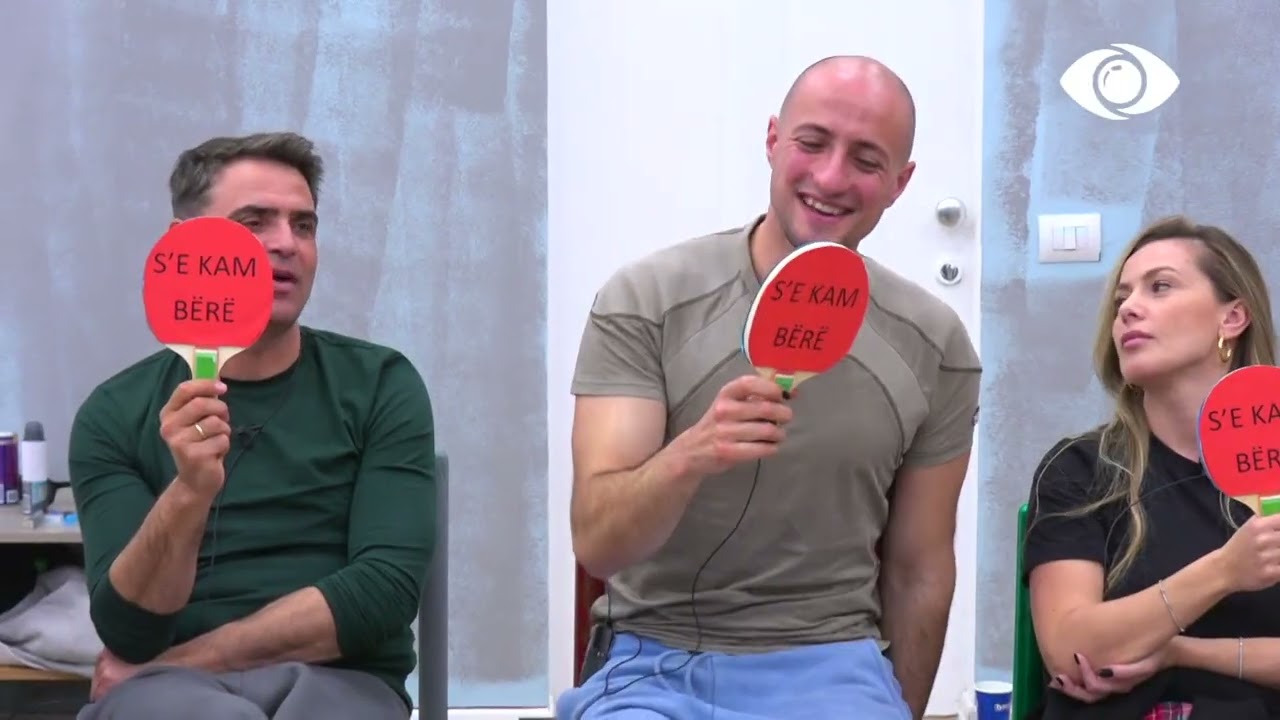 Burgu/E kam bërë, Se kam bërë/ Kam fantazuar për dikë në këtë dhomë