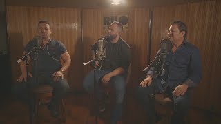 Carin León con Los Invasores De Nuevo Leon - Bajo Mil Llaves (Video Oficial)