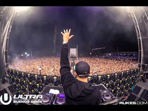 mix : blasterjaxx vs dimitri vegas vs david guetta