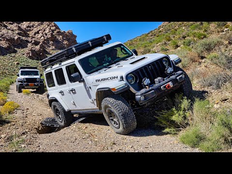 I'm Building 2 Overland Jeeps at The Same Time