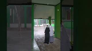 Download lagu Hanya Gending Jawa Nelongso tenan uripku hujan-hujan cewek-cewek kehujanan berteduh mp3