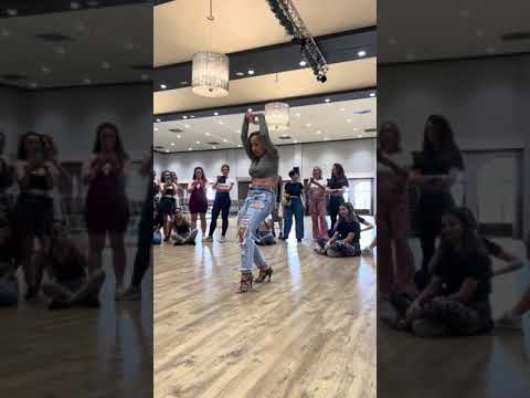 Román, Kira Brown - Dicelo 🎵 Mireia Garcia bachata ladies styling demo at Bachata Spain 2023