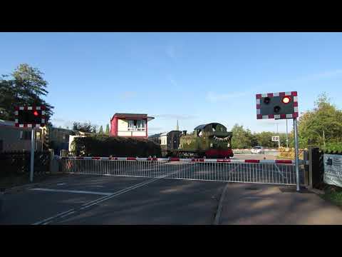 BRAND NEW Lydney Junction Level Crossing 21/10/2018