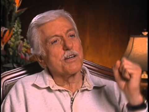Dick Van Dyke discusses the chemistry of his show's cast - EMMYTVLEGENDS.ORG